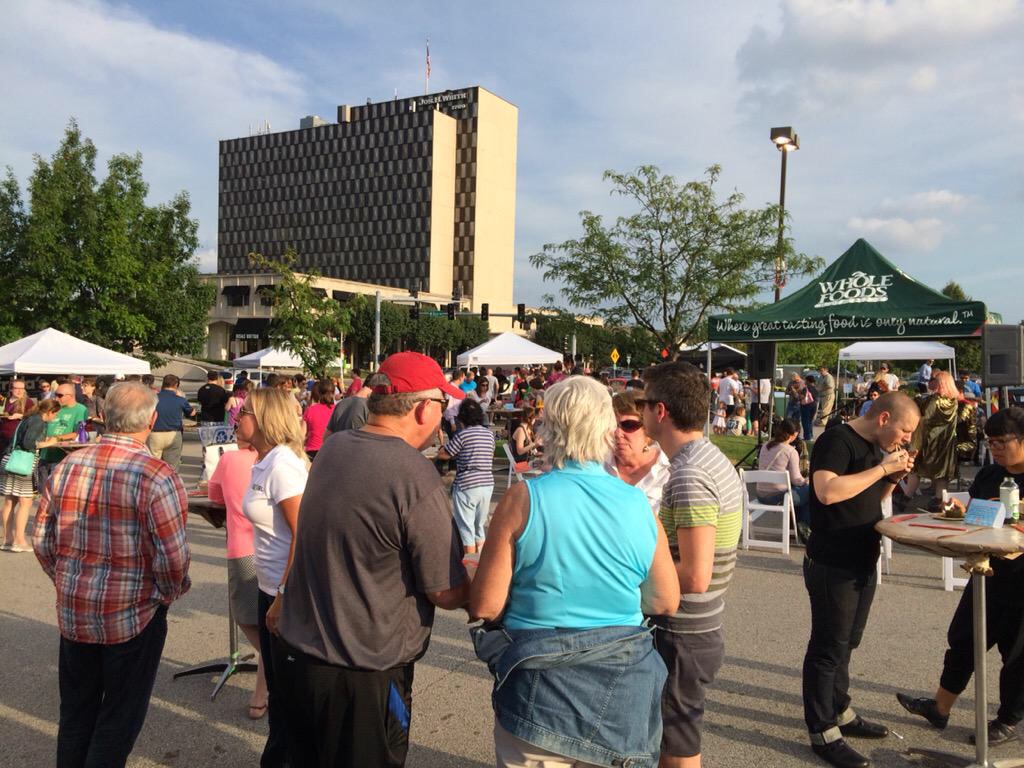 Crowd_shot_at_STLVegMaster.JPG